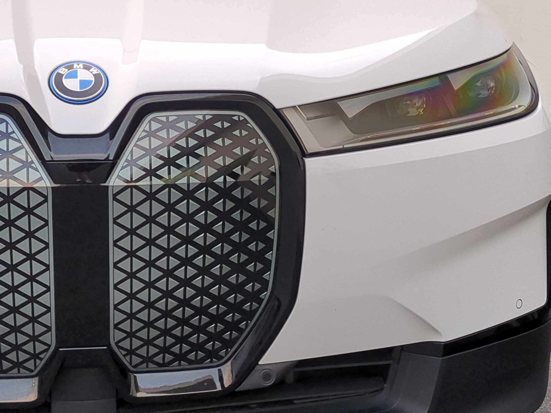 Certified 2022 BMW iX xDrive50 AWD/4WD image 5