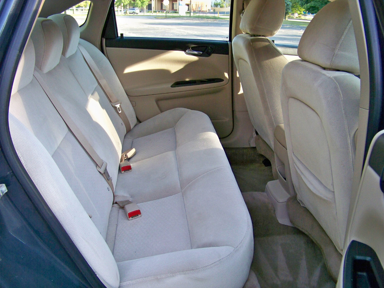 Used 2009 Chevrolet Impala LT image 18