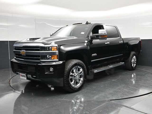 Used 2019 Chevrolet Silverado 2500 High Country w/ Duramax Plus Package AWD/4WD image 3