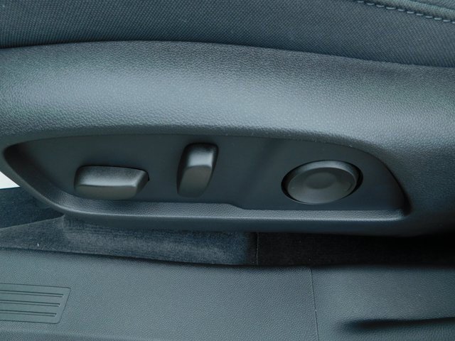 Used 2025 Chevrolet Equinox LT w/ Convenience Package II image 22