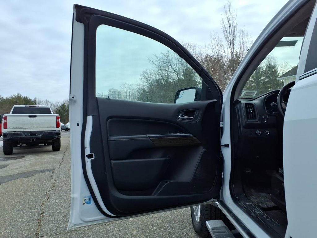 Used 2017 GMC Canyon Denali image 23