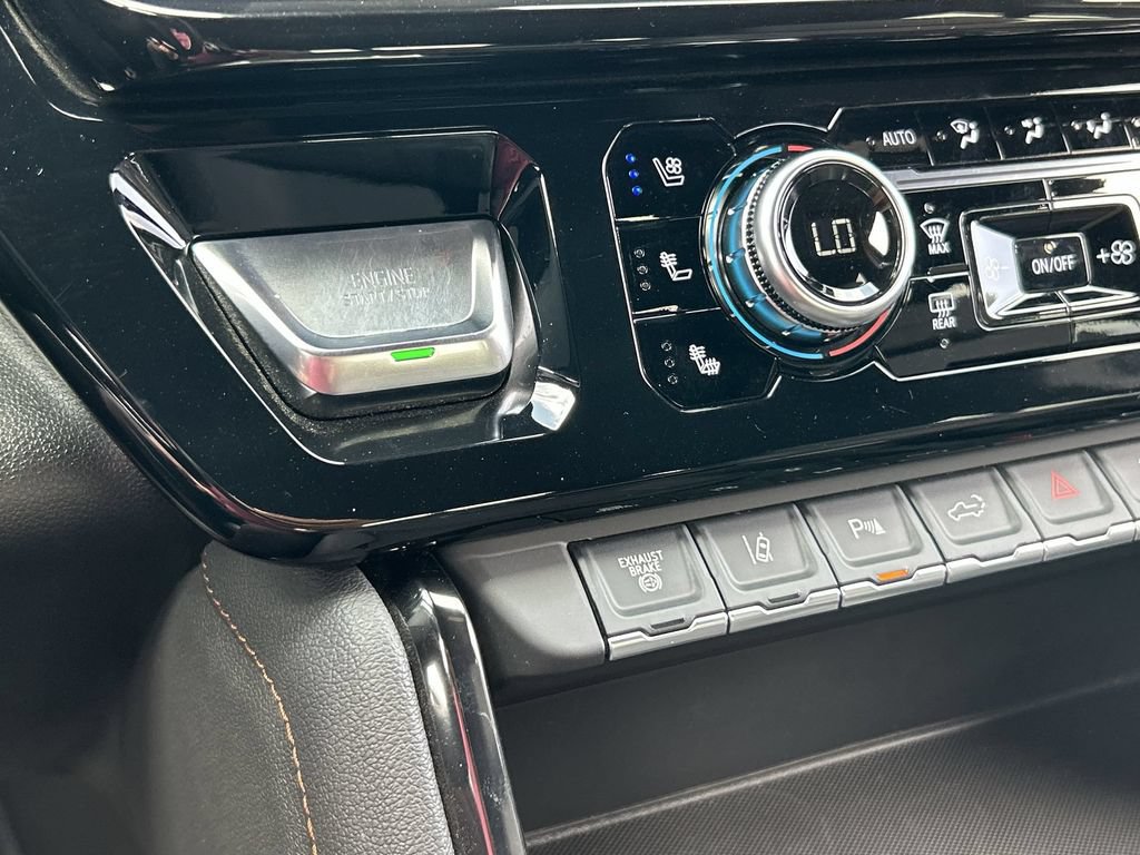 Used 2025 GMC Sierra 2500 AT4 w/ Max Trailering Package AWD/4WD image 17