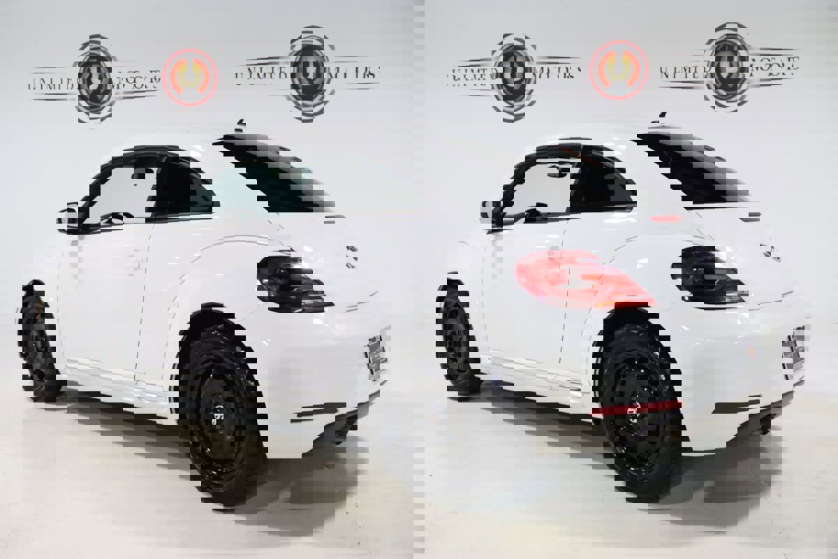 Used 2012 Volkswagen Beetle 2.5 image 3