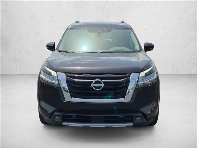 Used 2024 Nissan Pathfinder Platinum w/ Cargo Package FWD image 2
