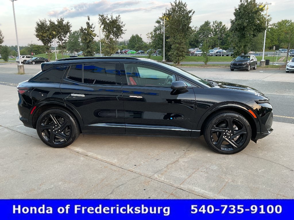 Used 2025 Chevrolet Equinox EV RS AWD/4WD image 7