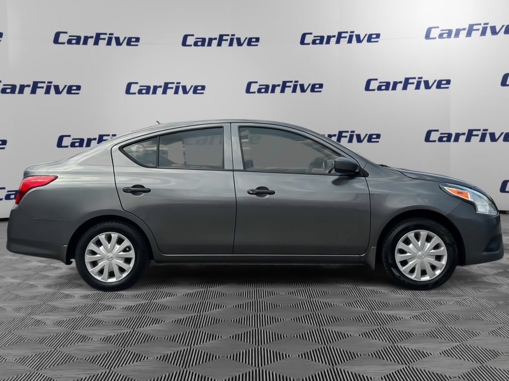 Used 2017 Nissan Versa S FWD image 7