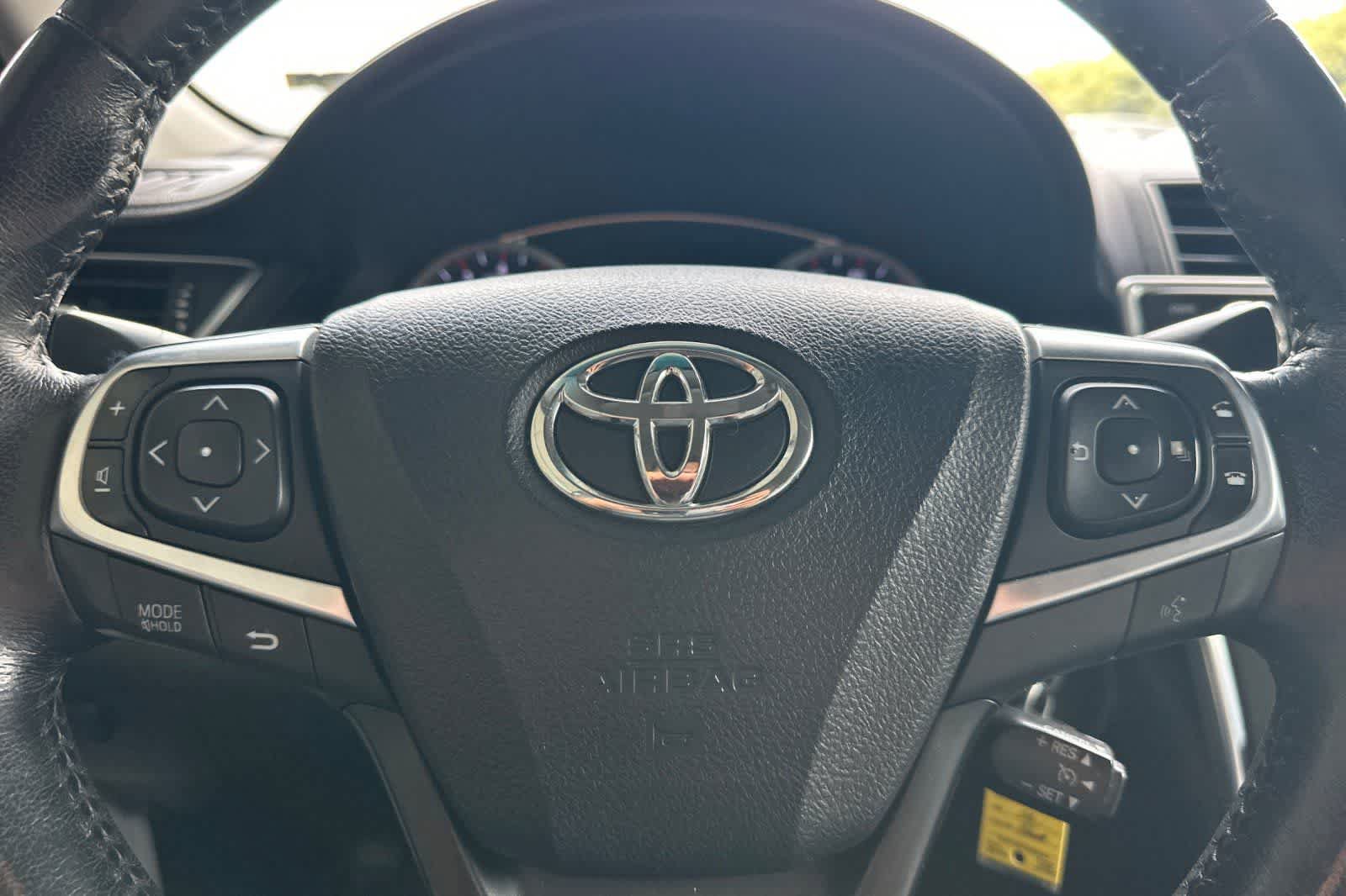 Used 2016 Toyota Camry SE FWD image 26
