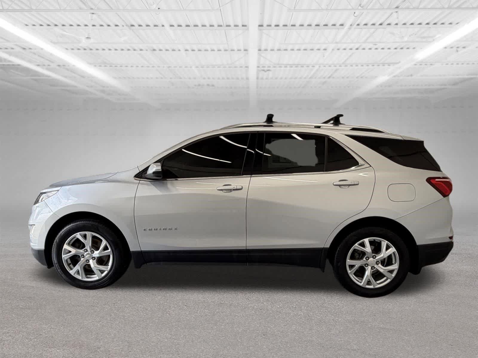 Used 2019 Chevrolet Equinox LT AWD/4WD image 2