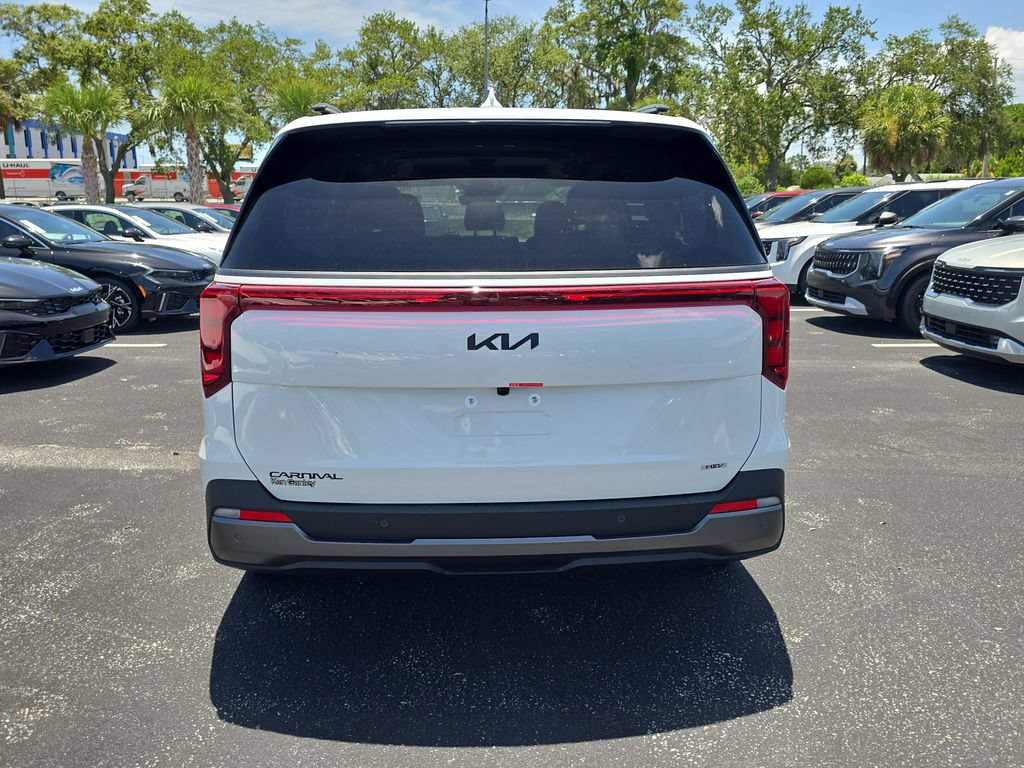 New 2026 Kia Carnival SX w/ SX Dark Edition Package FWD image 7