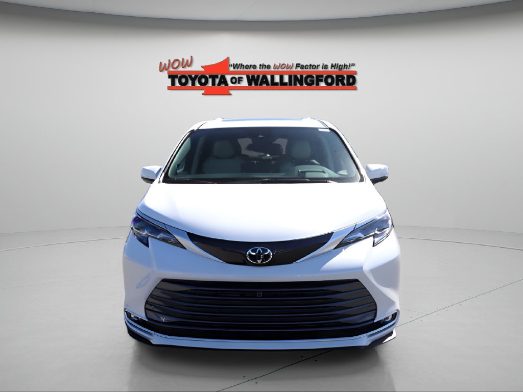 New 2026 Toyota Sienna Platinum AWD/4WD image 5