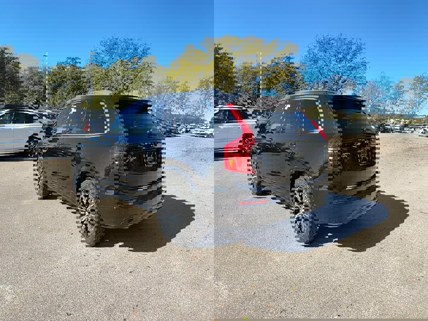 Certified 2023 Volvo XC90 B5 Core w/ Protection Package Premier image 3