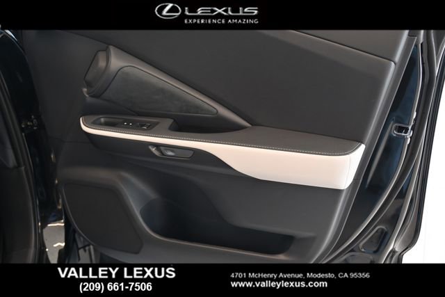 New 2026 Lexus TX 500h AWD image 17