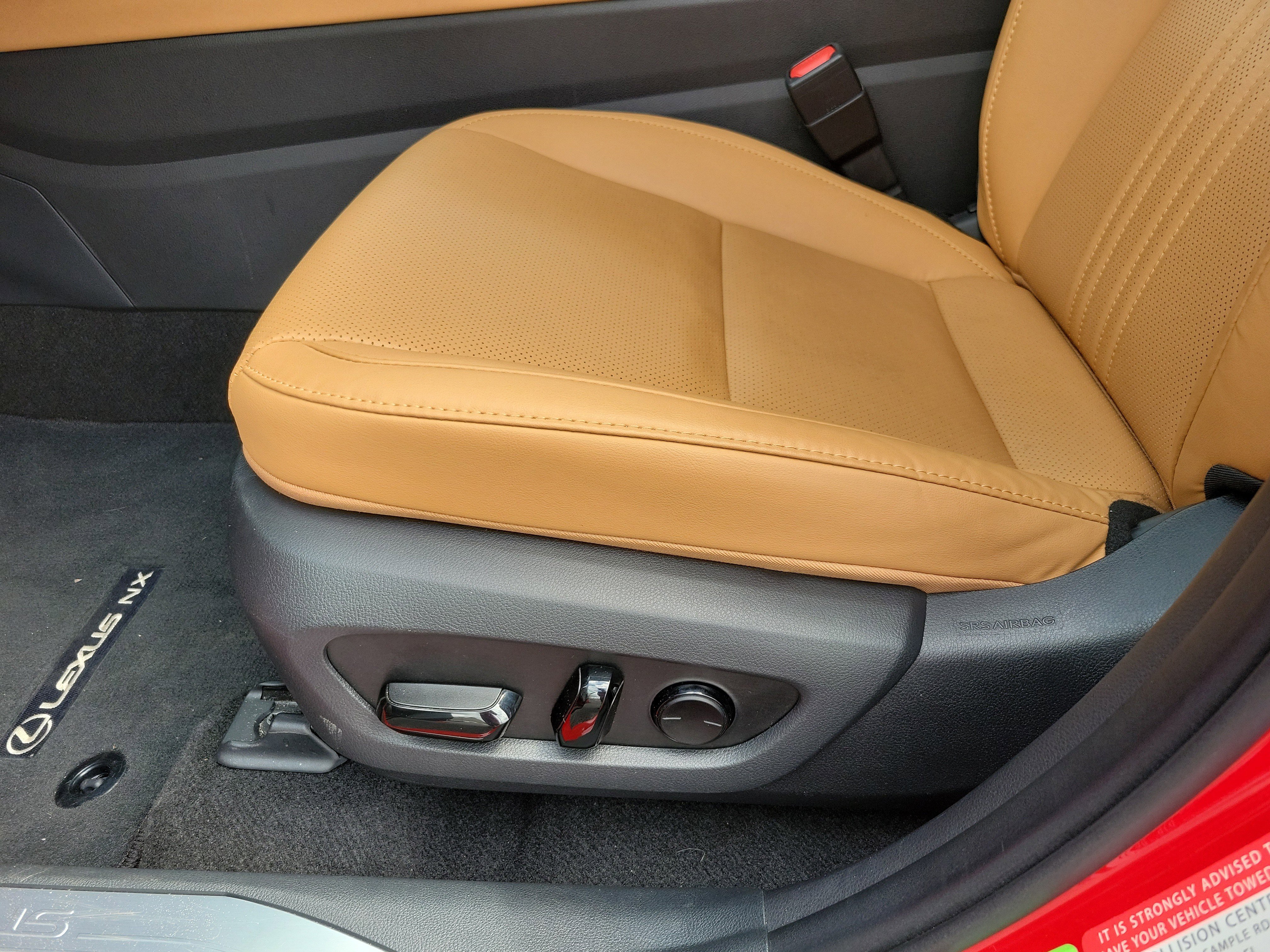 Used 2024 Lexus NX 250 FWD w/ Towing Package (2000 Lbs) image 5
