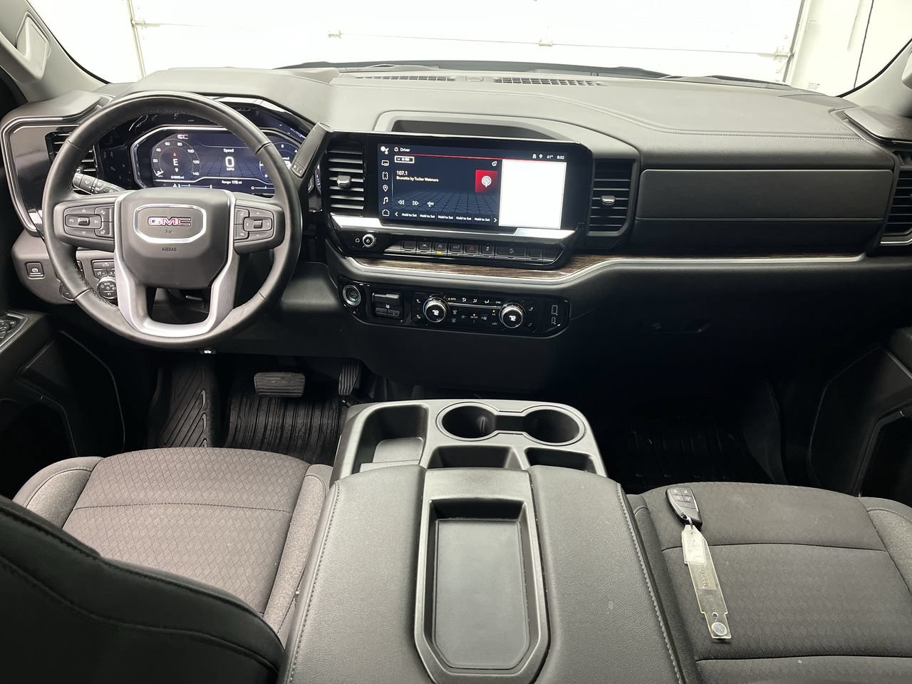 Used 2024 GMC Sierra 1500 Elevation w/ LPO, Elevation Black Package AWD/4WD image 4