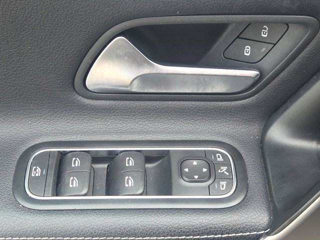 Used 2025 Mercedes-Benz CLA 250 4MATIC image 18