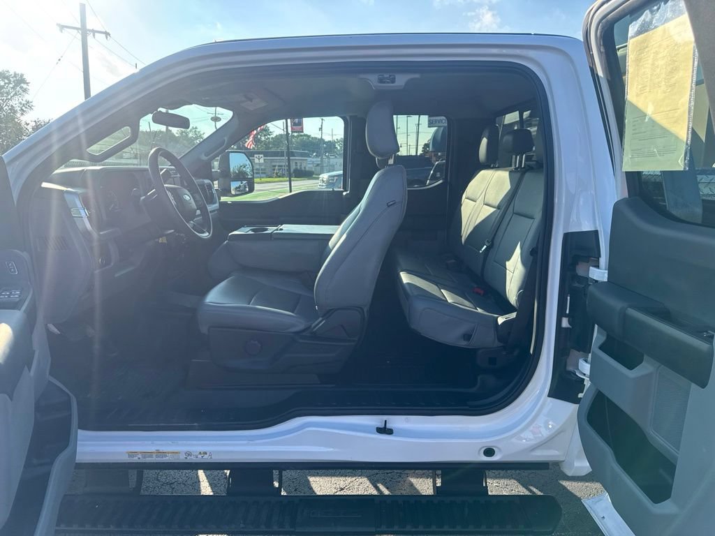 Used 2024 Ford F550 4x4 SuperCab Super Duty image 28