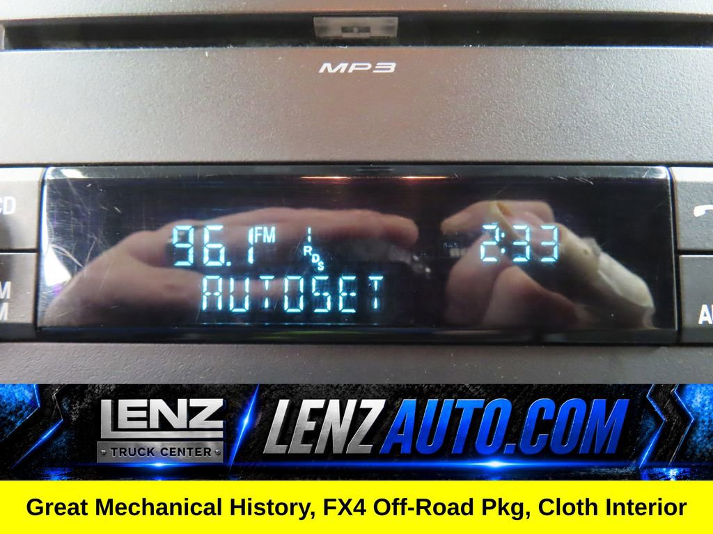 Used 2015 Ford F250 XLT w/ XLT Premium Package AWD/4WD image 13