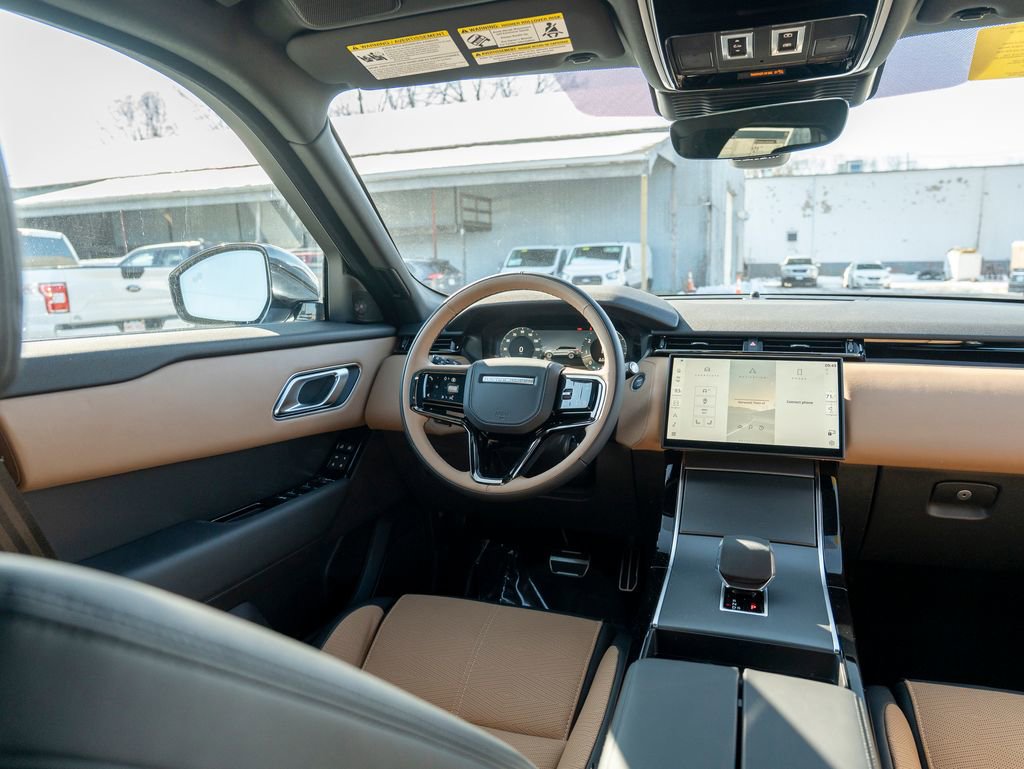 New 2025 Land Rover Range Rover Velar Dynamic HSE image 18
