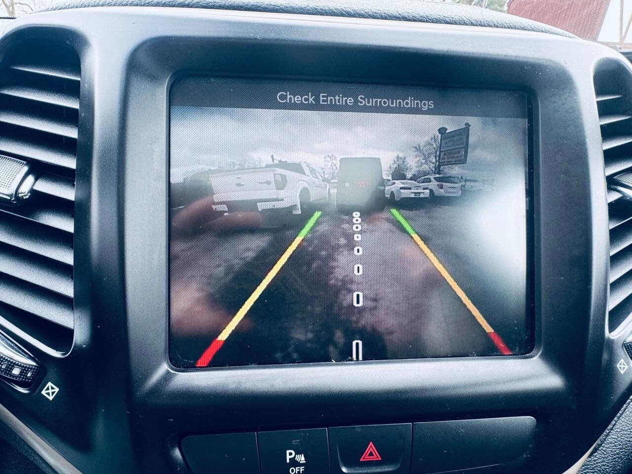 Used 2016 Jeep Cherokee 75th Anniversary image 19