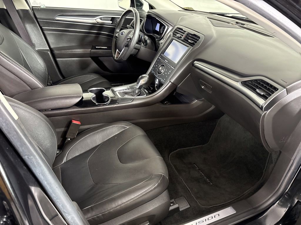 Used 2014 Ford Fusion Titanium image 15