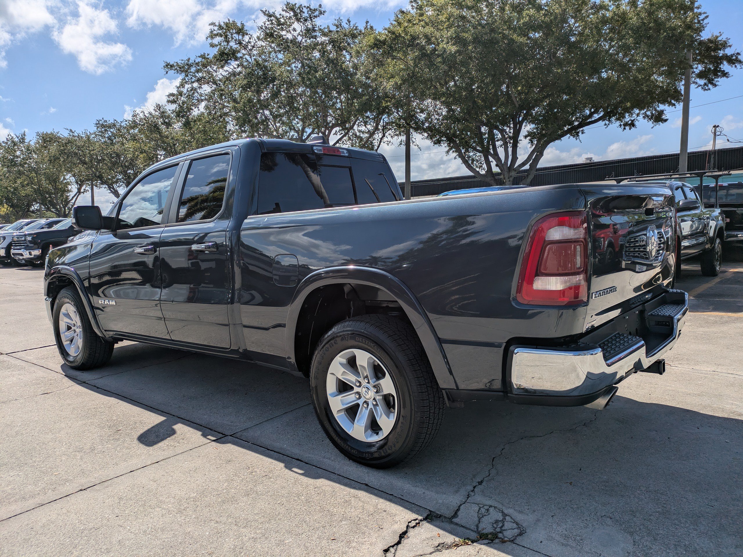 Used 2019 RAM 1500 Laramie RWD image 6