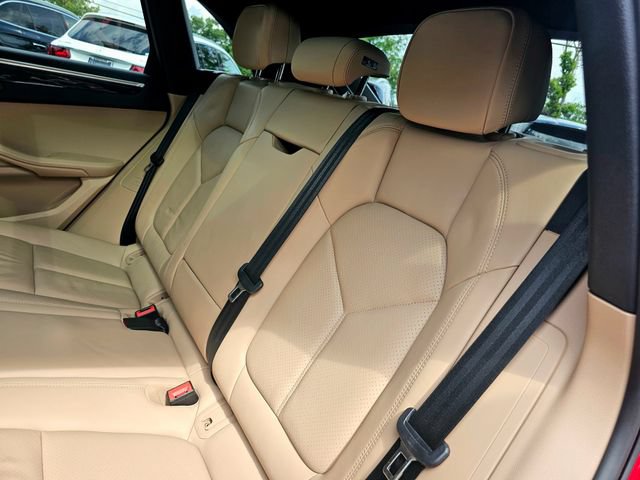 Used 2022 Porsche Macan AWD/4WD image 24