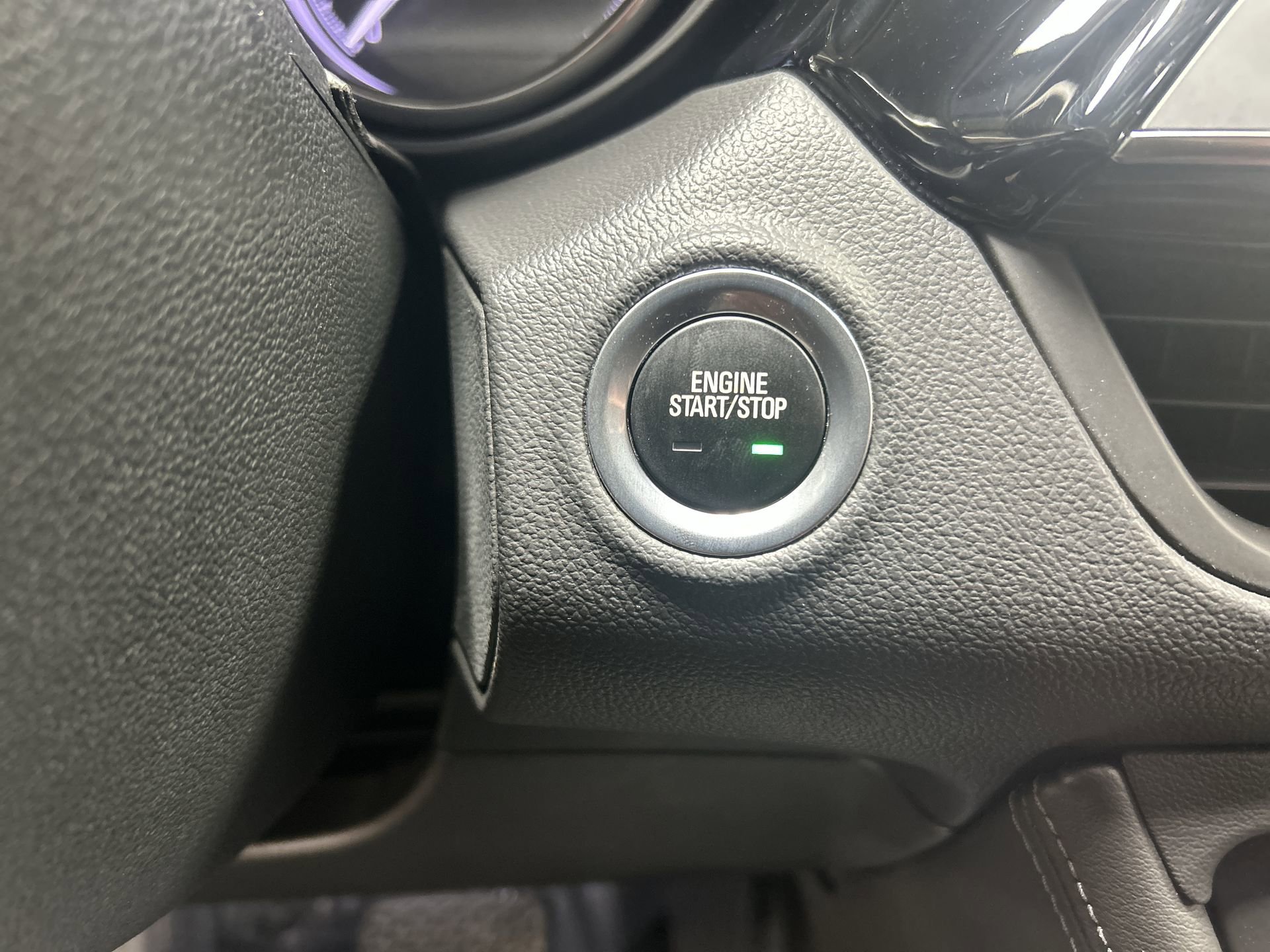 Certified 2019 Buick Envision Essence image 18
