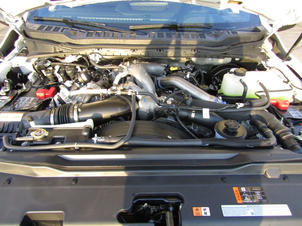 New 2026 Ford F250 Platinum w/ FX4 Off-Road Package image 12