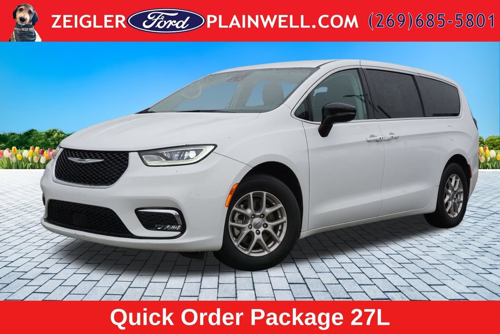 Used 2024 Chrysler Pacifica Touring-L