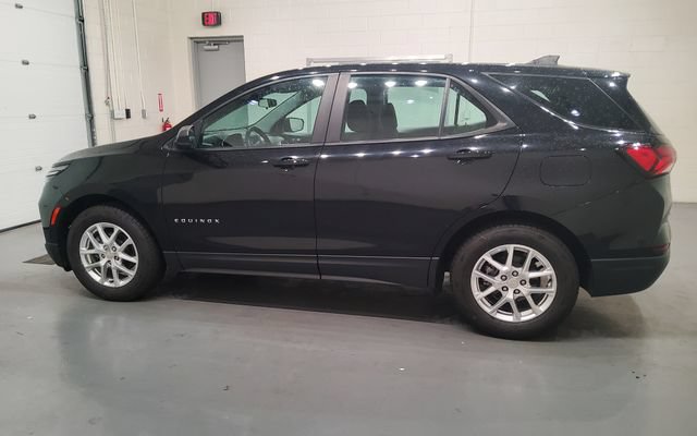 Used 2023 Chevrolet Equinox LS FWD image 5