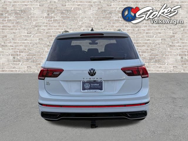 Certified 2024 Volkswagen Tiguan SE R-Line FWD image 5