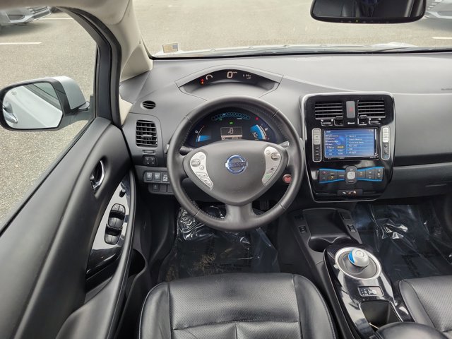 Used 2015 Nissan Leaf SL w/ Premium Package image 11
