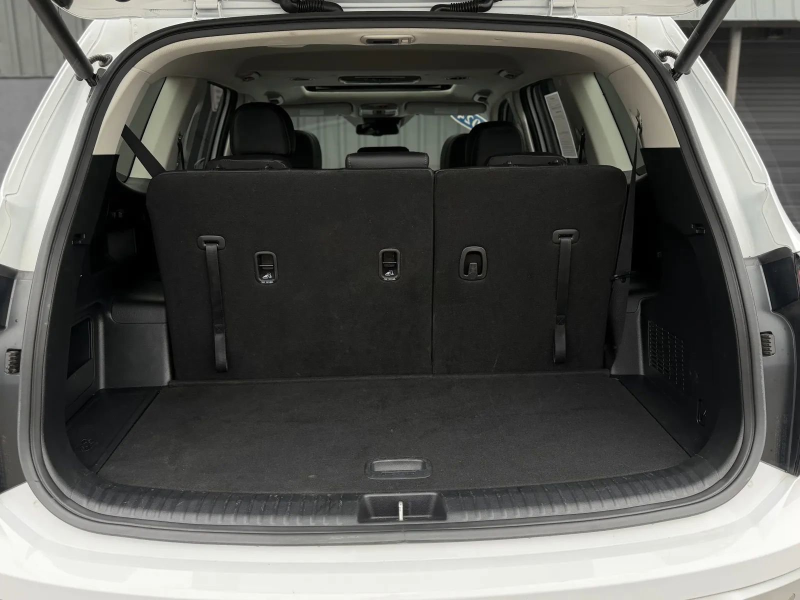 Used 2024 Kia Telluride EX image 18