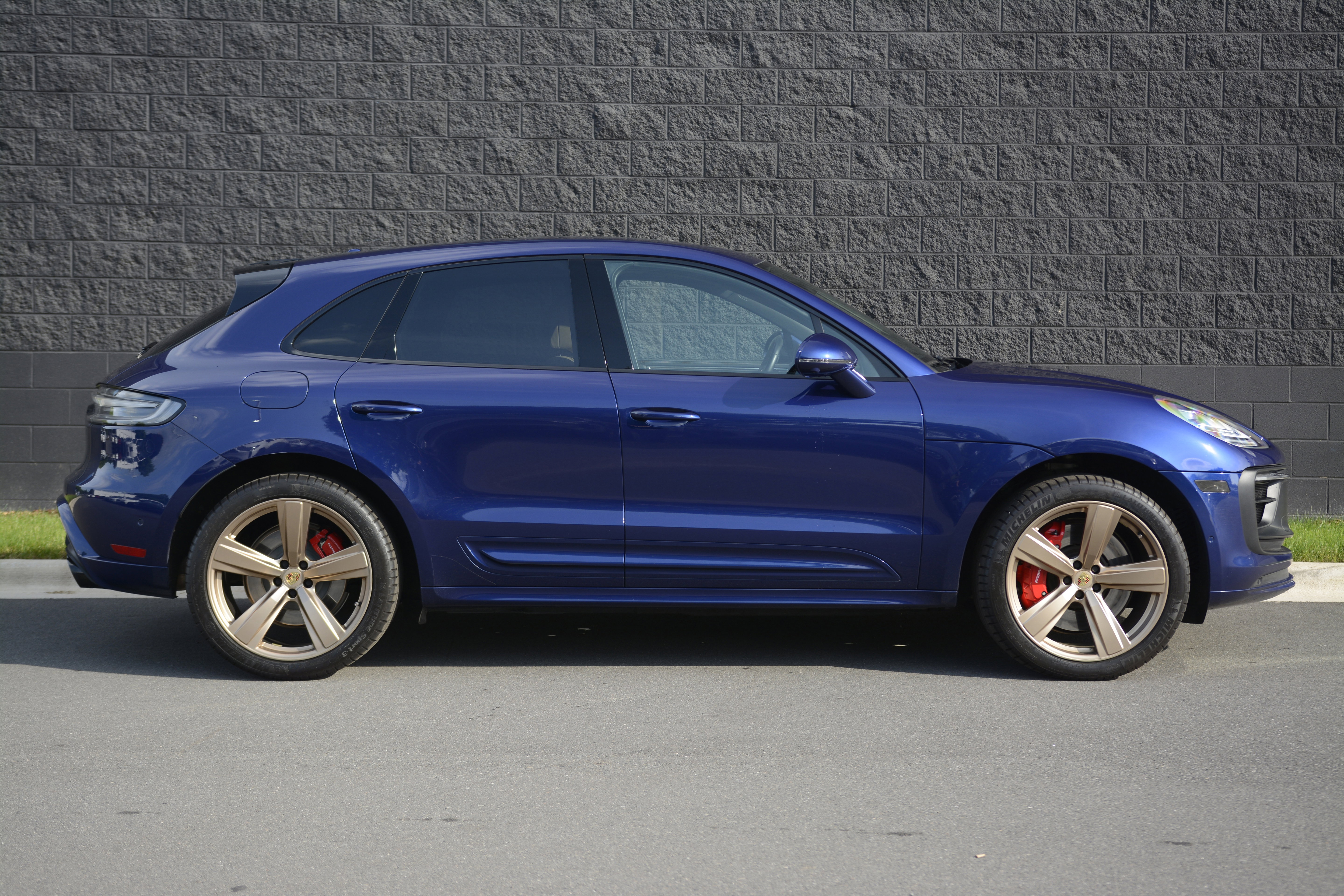 Certified 2022 Porsche Macan GTS AWD/4WD image 8