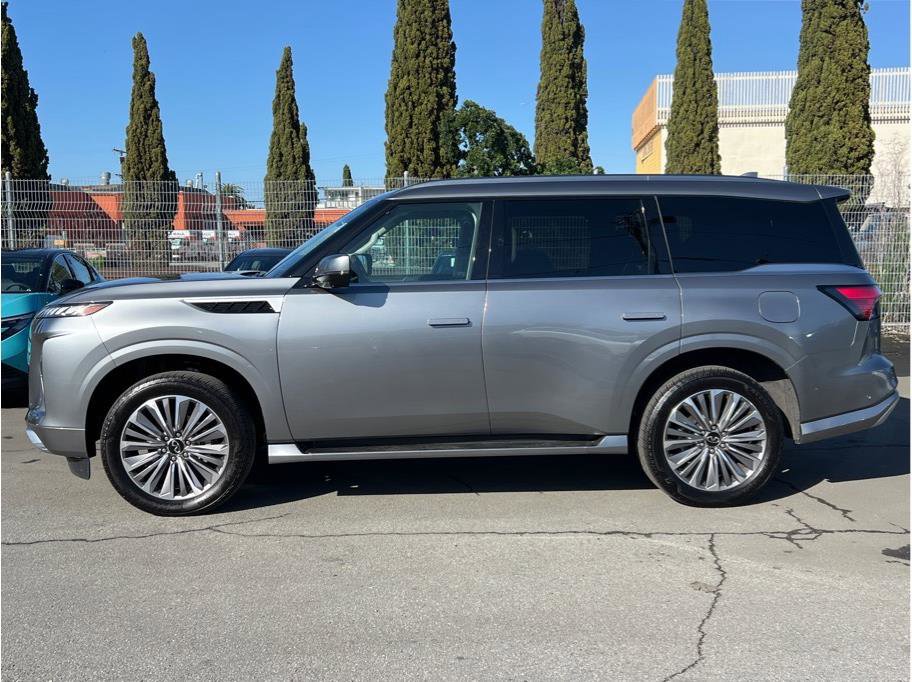 Used 2025 INFINITI QX80 Sensory AWD/4WD image 7