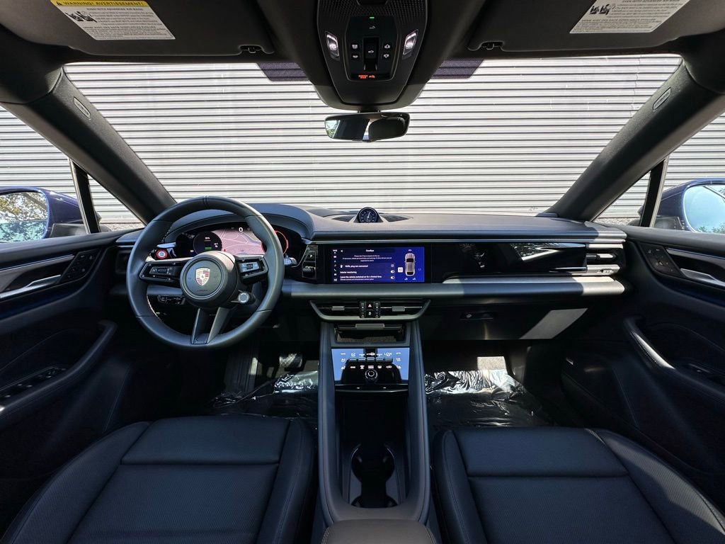 Used 2024 Porsche Macan 4 Electric image 6