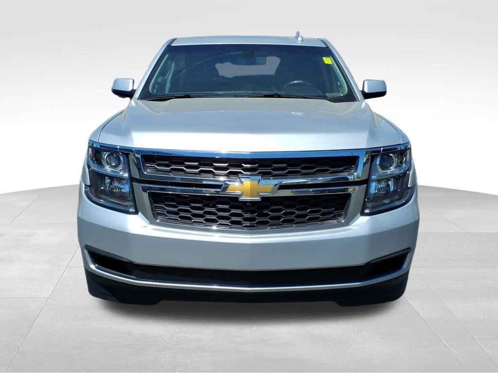 Used 2019 Chevrolet Suburban LS RWD image 2