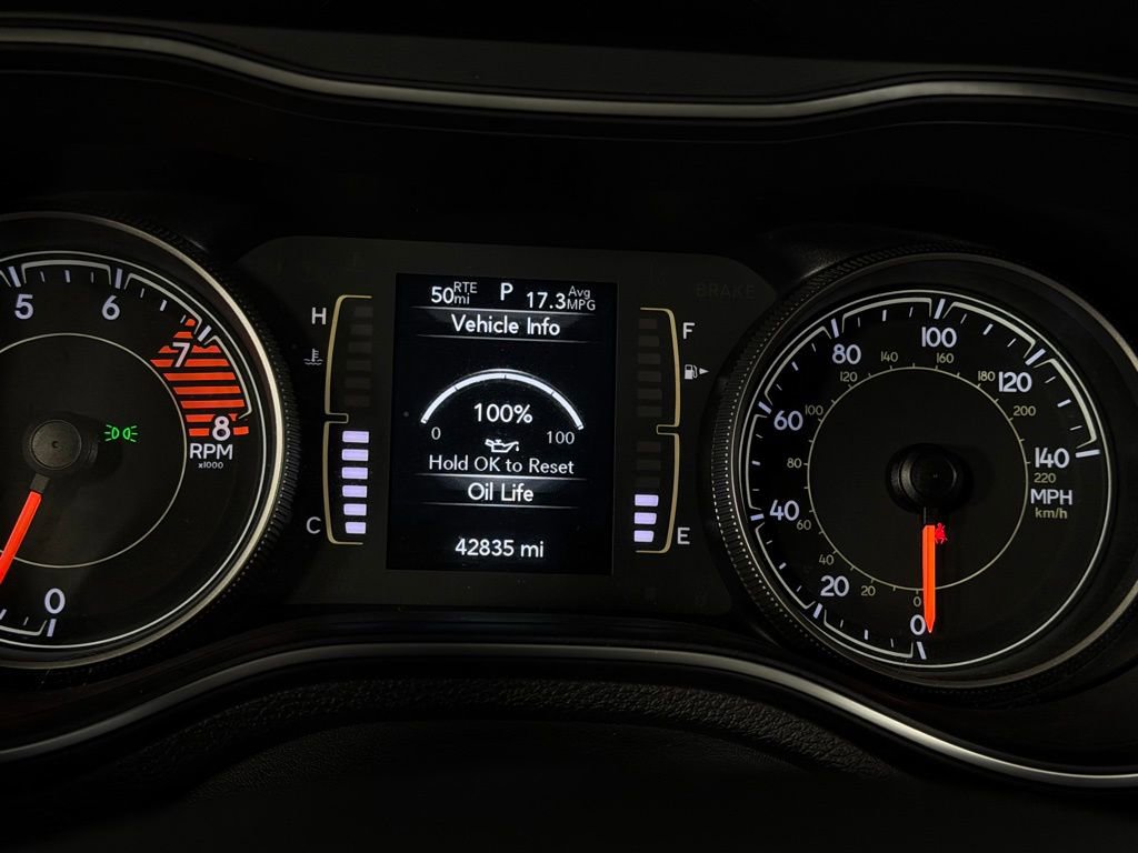 Used 2020 Jeep Cherokee Latitude Lux w/ Comfort/Convenience Group AWD/4WD image 14