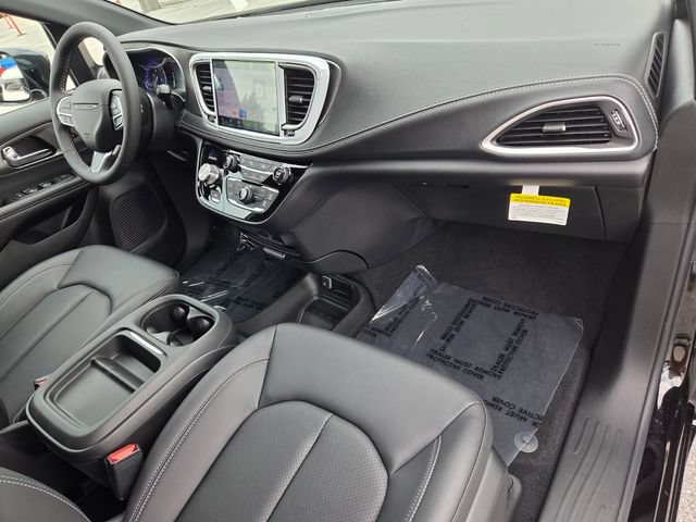 New 2027 Chrysler Pacifica Select FWD image 14