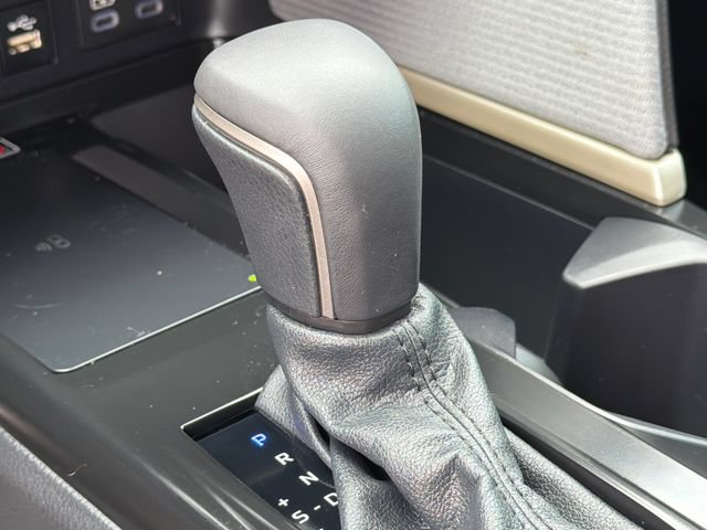 Used 2026 Toyota Camry SE w/ Convenience Package FWD image 25