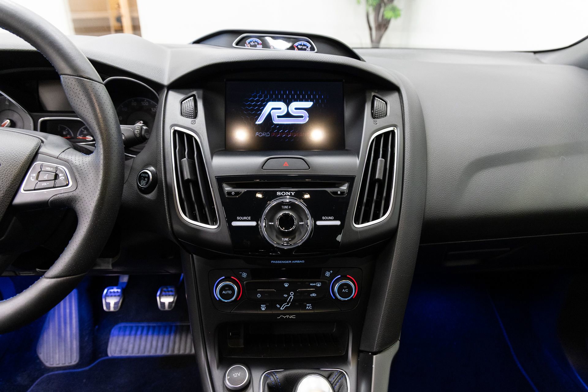 Used 2017 Ford Focus RS image 19