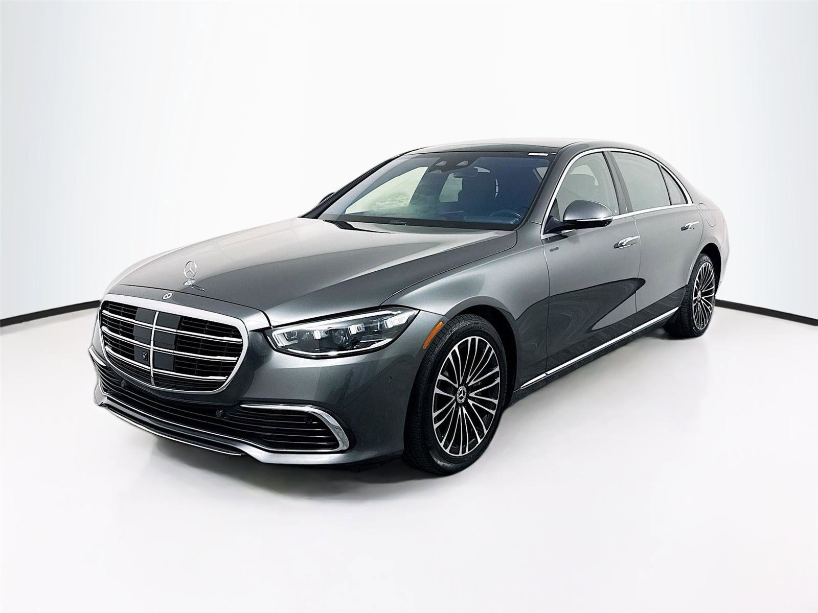 Used 2024 Mercedes-Benz S 580e 4MATIC Sedan video 1