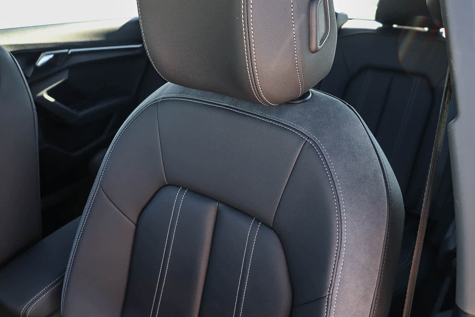 Used 2023 Audi A3 2.0T Premium w/ Convenience Package image 37