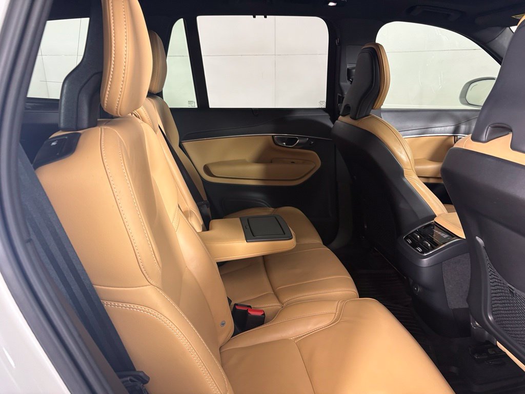 Used 2024 Volvo XC90 B6 Ultimate AWD/4WD image 17