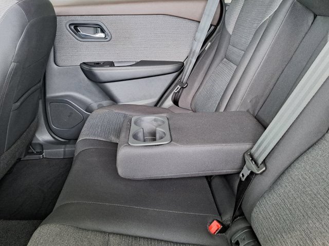Used 2023 Nissan Rogue SV FWD image 26