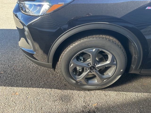 New 2026 Ford Escape ST-Line w/ Tech Pack #1 image 10