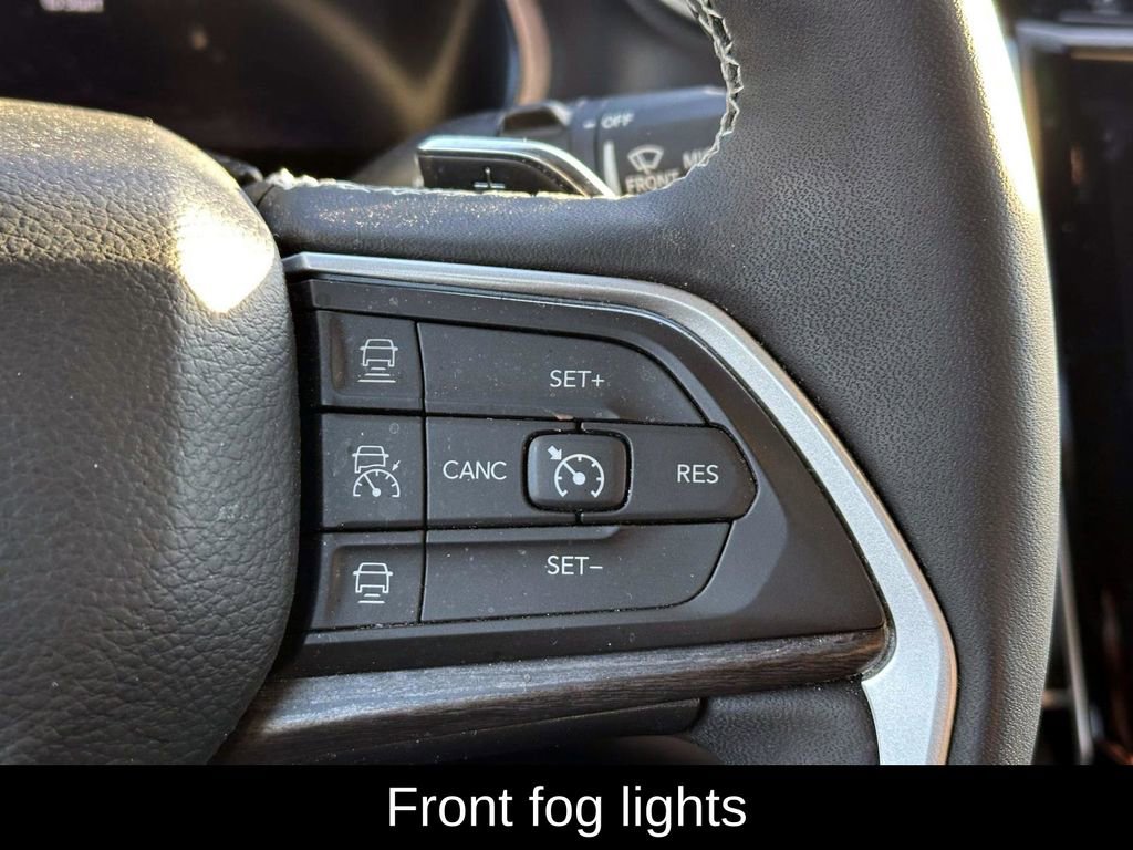 Used 2023 Jeep Grand Cherokee L Limited image 24