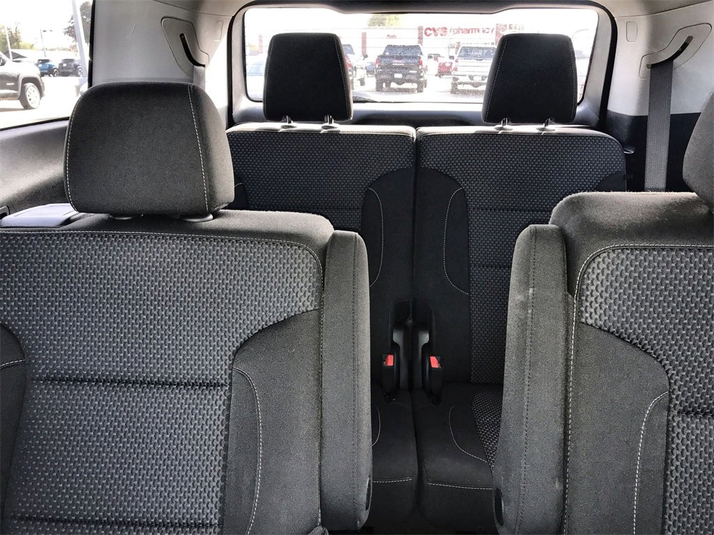 Used 2023 GMC Acadia SLE w/ Driver Convenience Package image 23