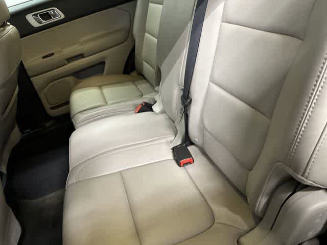 Used 2014 Ford Explorer XLT w/ Equipment Group 202A FWD image 11