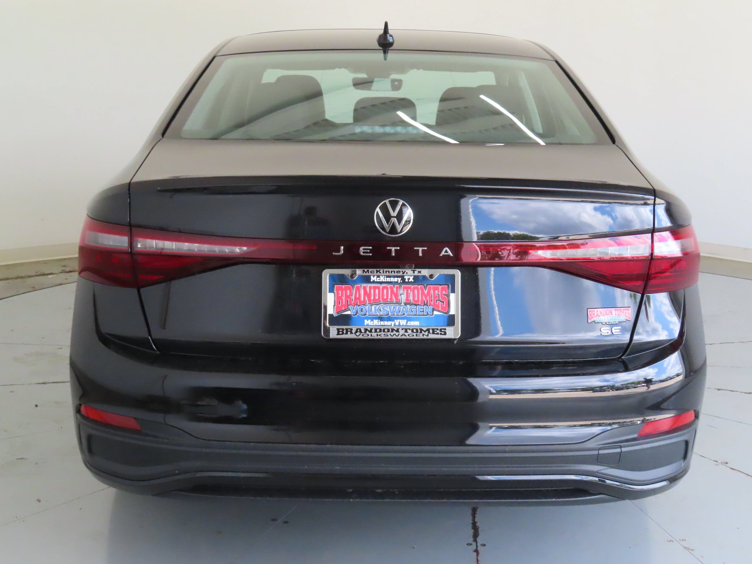 New 2026 Volkswagen Jetta SE FWD image 4